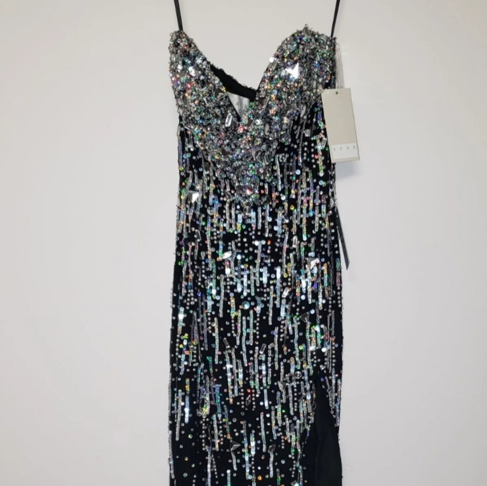 Prom dress Sean couture beautiful sequin prom